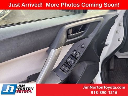 Used 2016 Subaru Forester 2.5i Premium w/ All-Weather Package image 10