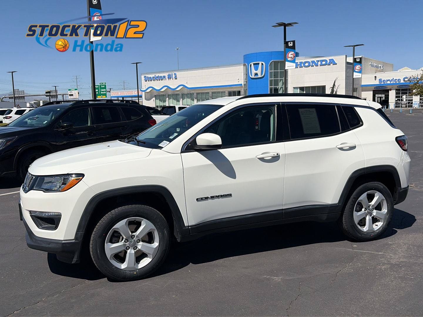 Used 2019 Jeep Compass Latitude w/ Popular Equipment Group AWD/4WD image 1