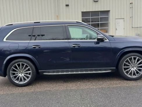 Used 2022 Mercedes-Benz GLS 450 4MATIC image 3