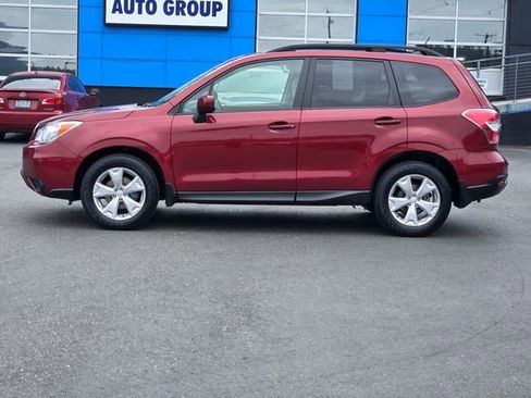 Used 2014 Subaru Forester 2.5i Premium w/ All-Weather Package AWD/4WD image 6