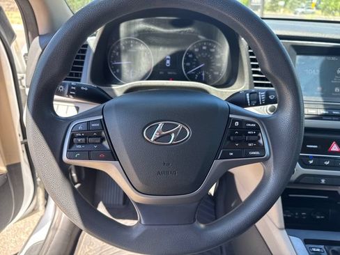 Used 2018 Hyundai Elantra SEL FWD image 14