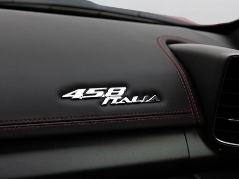 Used 2011 Ferrari 458 Italia Coupe RWD image 48