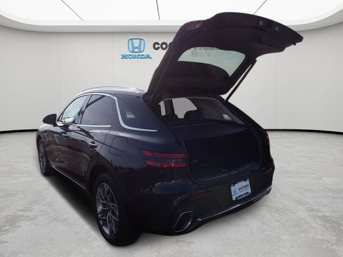 Used 2025 Genesis GV70 2.5T AWD/4WD image 11