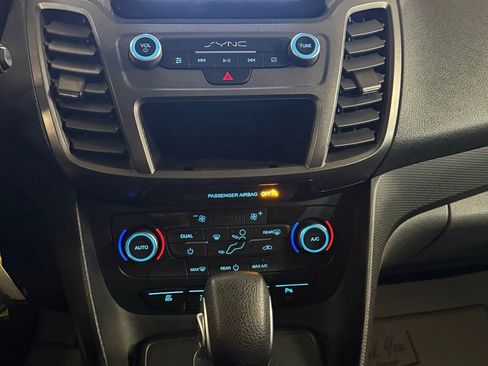 Used 2019 Ford Transit Connect XLT image 23