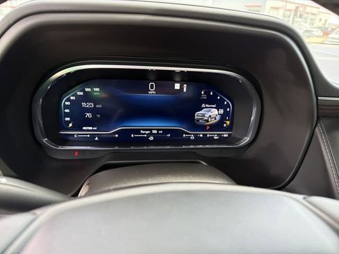 Used 2023 Chevrolet Tahoe Z71 w/ Luxury Package image 18