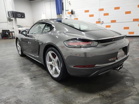 Used 2017 Porsche 718 Cayman S RWD image 16