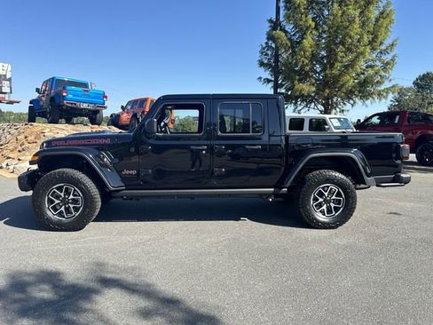 New 2025 Jeep Gladiator Rubicon image 10