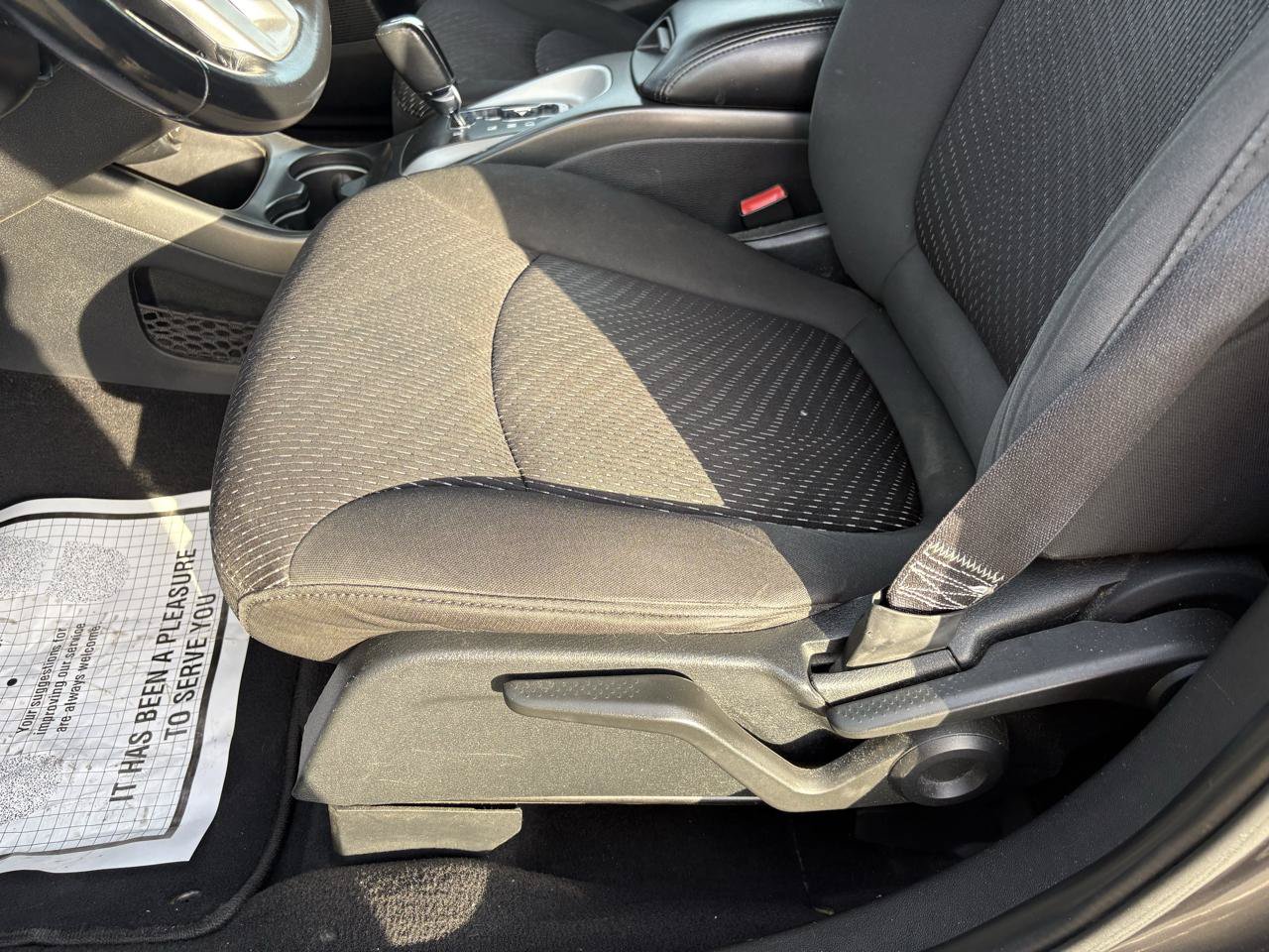 Used 2016 Dodge Journey SE w/ Flexible Seating Group FWD image 17