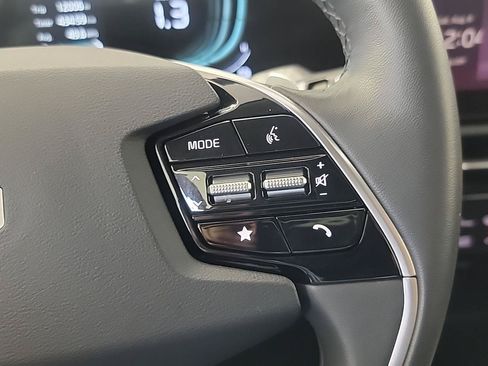 Used 2023 Kia Niro EX FWD image 23