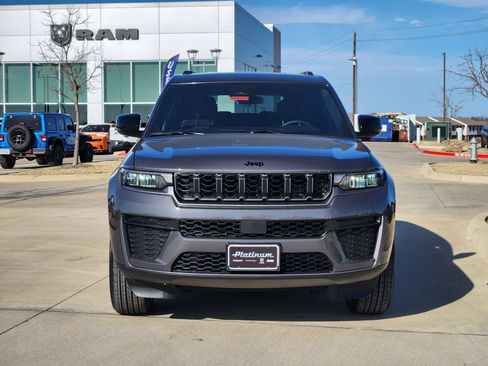 New 2026 Jeep Grand Cherokee L 2WD image 6