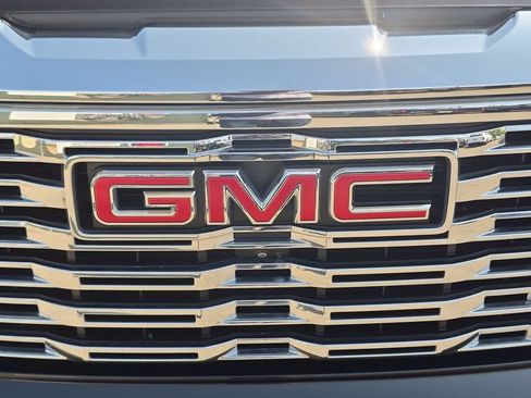 Used 2023 GMC Sierra 1500 Denali w/ Denali Reserve Package AWD/4WD image 31