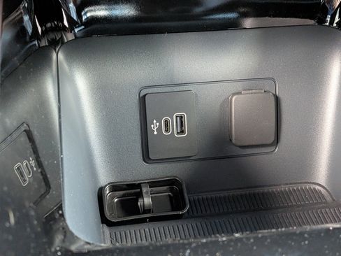 New 2026 Ford Explorer Platinum image 32