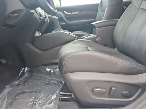 Used 2020 Nissan Rogue SL FWD image 30
