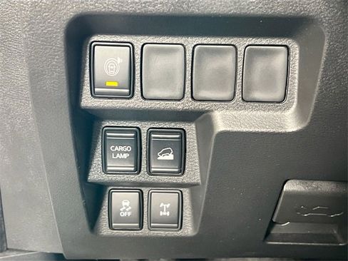 Used 2022 Nissan Frontier PRO-4X w/ Technology Package image 24