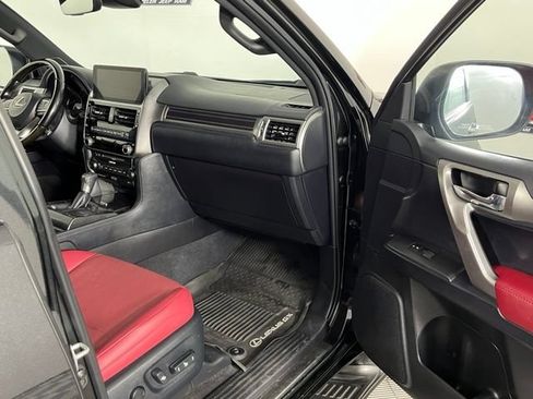 Used 2023 Lexus GX 460 Premium w/ Accessory Package AWD/4WD image 34
