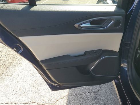 Used 2020 Alfa Romeo Giulia Ti Sport image 12