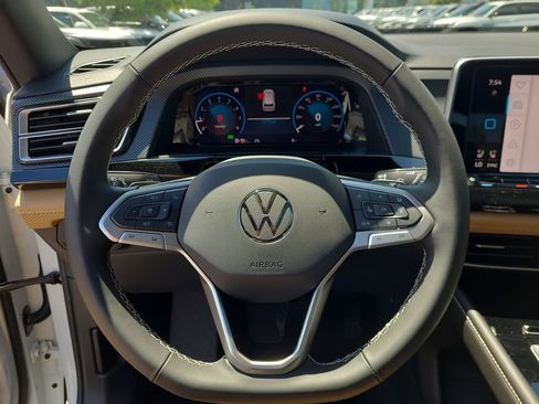 New 2026 Volkswagen Atlas Cross Sport SEL AWD/4WD image 28