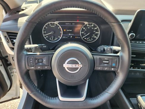 Certified 2023 Nissan Rogue SV w/ SV Premium B Package AWD/4WD image 9
