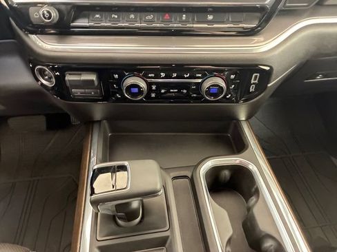 Certified 2024 Chevrolet Silverado 1500 High Country w/ High Country Premium Package AWD/4WD image 21