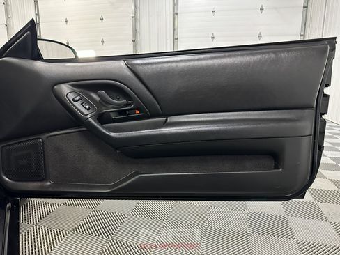 Used 2002 Chevrolet Camaro Z28 RWD image 45