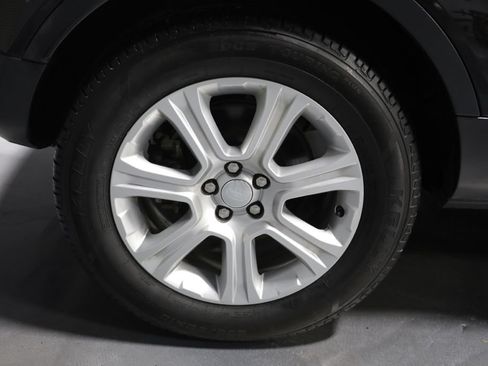 Used 2018 Land Rover Range Rover Evoque SE AWD/4WD image 43