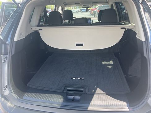 Used 2023 Nissan Rogue S image 12