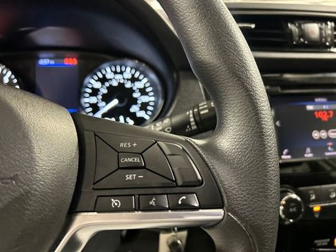 Used 2021 Nissan Rogue Sport S image 13
