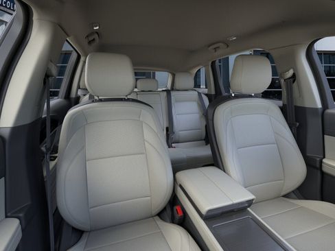 New 2026 Lincoln Nautilus Premier AWD/4WD image 10