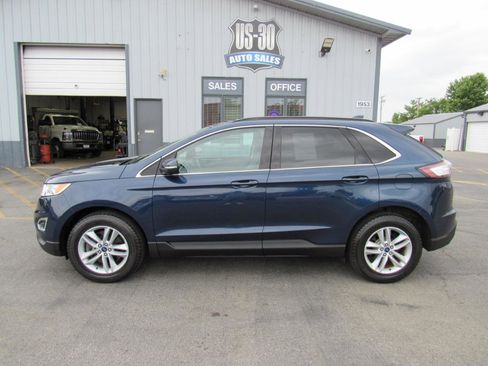 Used 2017 Ford Edge SEL w/ Equipment Group 201A AWD/4WD image 3