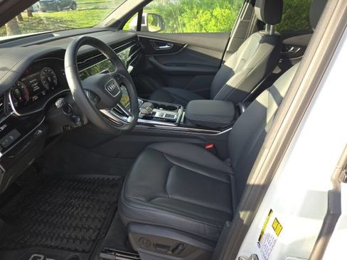 Used 2025 Audi Q7 3.0T Premium Plus AWD/4WD image 16