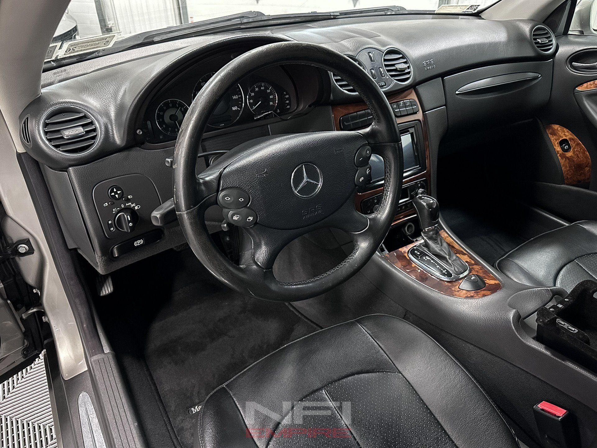 Used 2004 Mercedes-Benz CLK 320 Cabriolet image 32