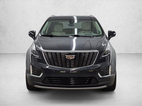 Used 2023 Cadillac XT5 Premium Luxury w/ Technology Package FWD image 2