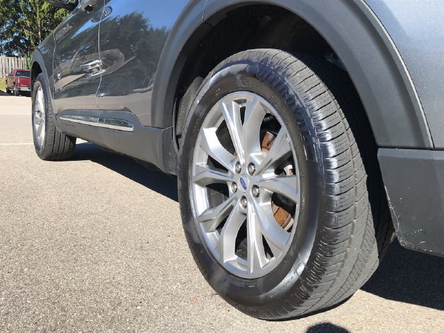 Used 2023 Ford Explorer Limited AWD/4WD image 39
