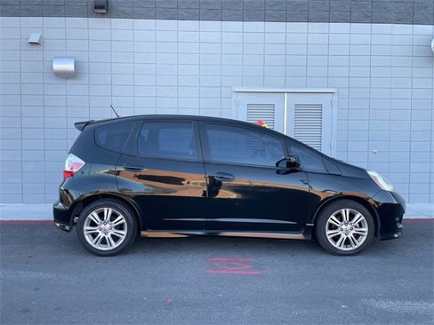 Used 2011 Honda Fit Sport image 2