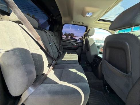 Used 2008 Chevrolet Avalanche LT w/ Convenience Package #1 AWD/4WD image 12