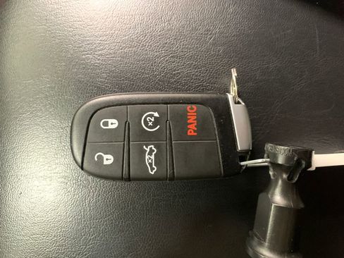 Used 2021 Dodge Charger Scat Pack image 17