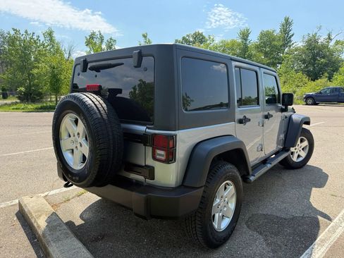 Used 2013 Jeep Wrangler Unlimited Sport AWD/4WD image 5