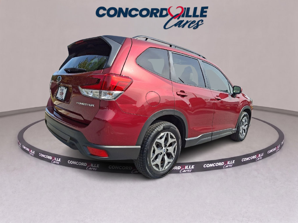 Certified 2024 Subaru Forester Premium AWD/4WD image 7