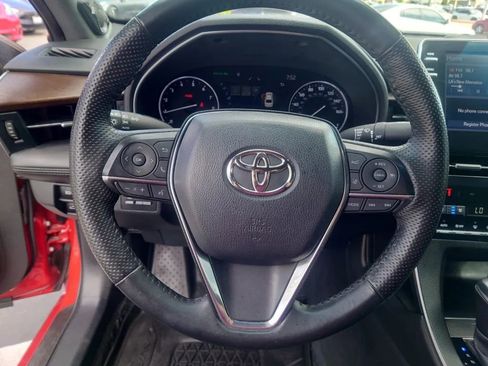 Used 2022 Toyota Avalon Limited image 18