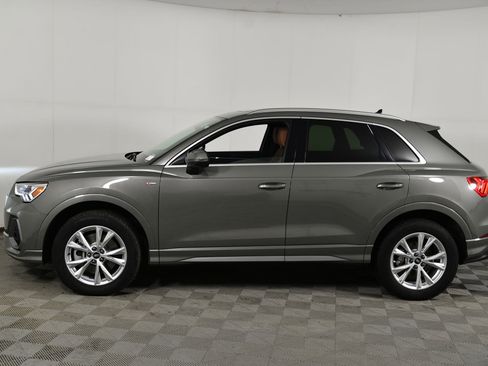 Certified 2023 Audi Q3 2.0T Premium w/ Convenience Package image 2