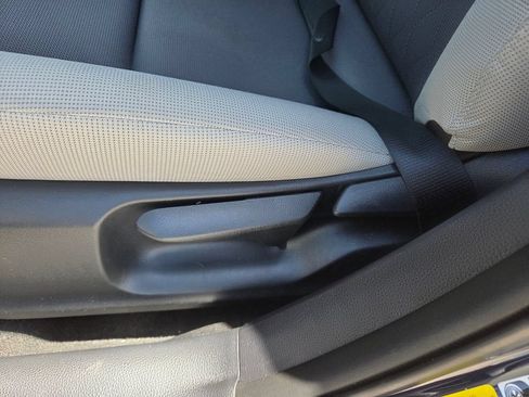 Used 2023 Toyota Corolla LE FWD image 4