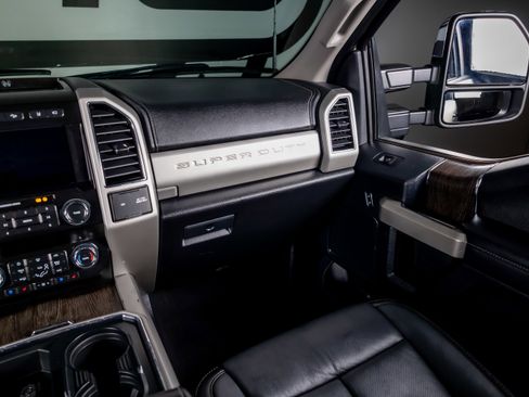 Used 2020 Ford F350 Lariat w/ Lariat Ultimate Package image 7