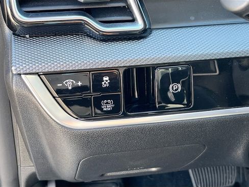 Certified 2023 Kia Sportage LX image 9