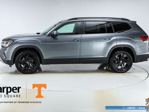 Used 2022 Volkswagen Atlas SE w/ Panoramic Sunroof Package image 2