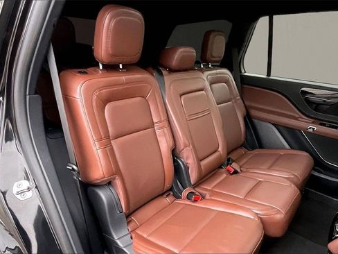 Used 2025 Lincoln Aviator Reserve w/ Illumination Package image 24