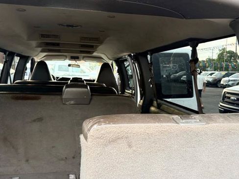 Used 2019 Chevrolet Express 3500 LS RWD image 34