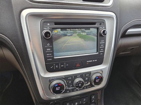 Used 2016 GMC Acadia SLT image 15