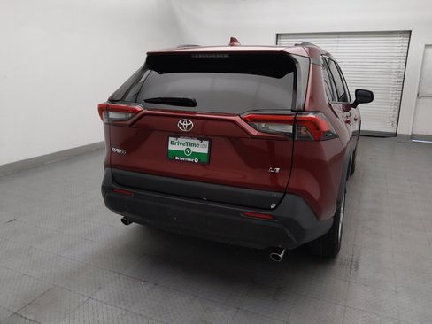 Used 2020 Toyota RAV4 LE FWD image 7