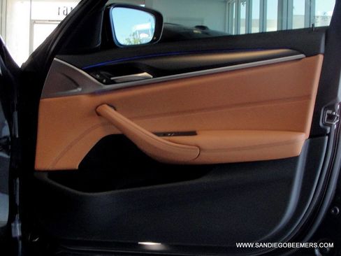 Used 2023 BMW 540i w/ M Sport Package image 17