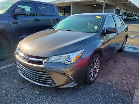Used 2015 Toyota Camry XLE image 8